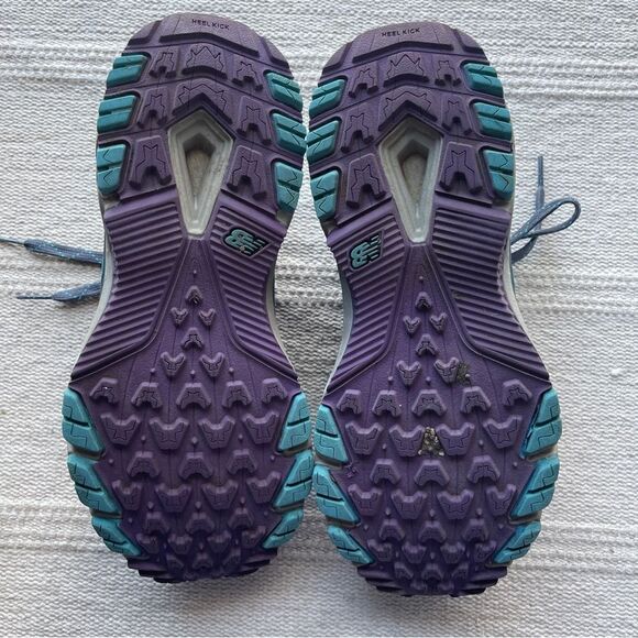 New Balance Gray Lace Up Trail Running Shoes Size 8.5 - Picture 3 of 9
